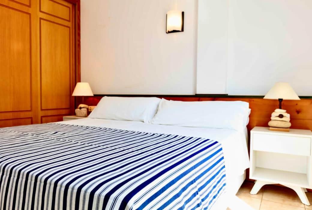 דירות אס פוחולס Apartamento Sa Varadero 2D Vista Mare Laterale מראה חיצוני תמונה